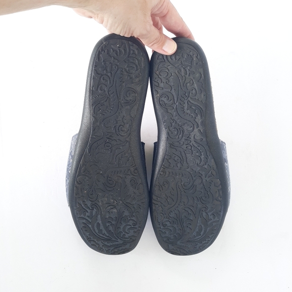 Naot Skylar Python Navy Slide Sandals size 7 - Picture 6 of 7
